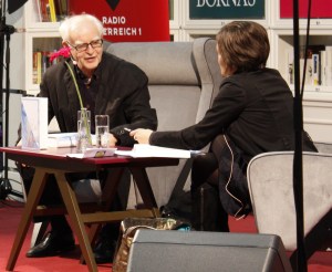 Adolf Muschg stellt seinen Roman "Die japanische Tasche" vor. © Christian Lund